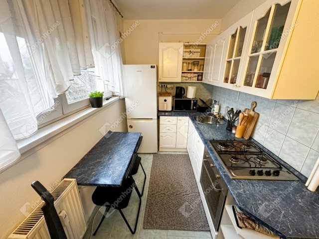 Eladó panellakás, Székesfehérvárott 54.9 M Ft, 2 szobás