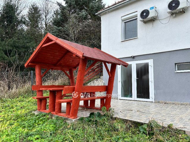 Eladó családi ház, Zalakaroson 28 M Ft, 3 szobás