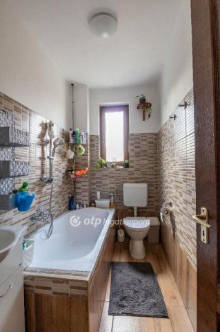 Eladó sorház, Keszthelyen 138 M Ft, 2+3 szobás