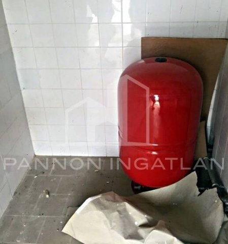 Kiadó üzlethelyiség, Devecseren 455 E Ft / hó
