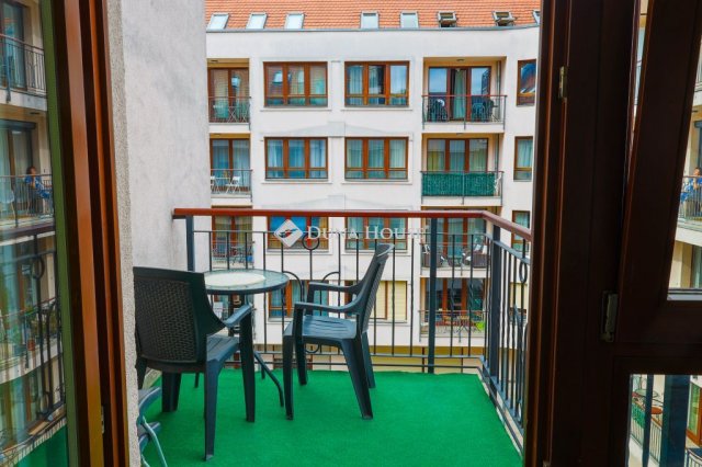 Eladó téglalakás, Budapesten, VII. kerületben, Holló utcában