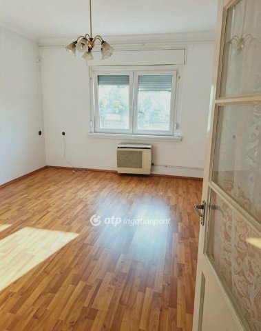 Eladó családi ház, Szabadszálláson 29.7 M Ft, 2 szobás