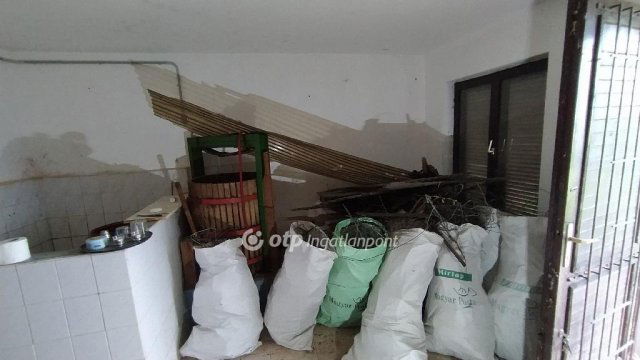 Eladó családi ház, Harkányban 9 M Ft, 1 szobás