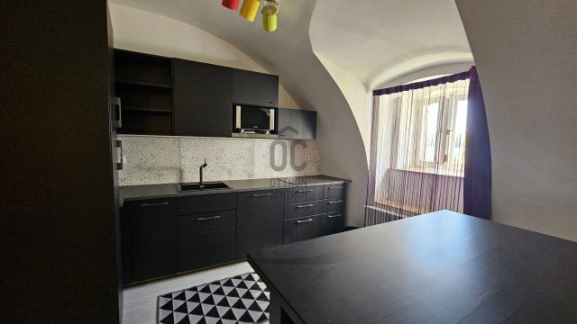 Eladó téglalakás, Tatán 120 M Ft, 3 szobás