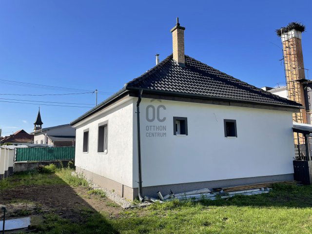 Kiadó hotel, Tatán 105 E Ft / hó / költözzbe.hu