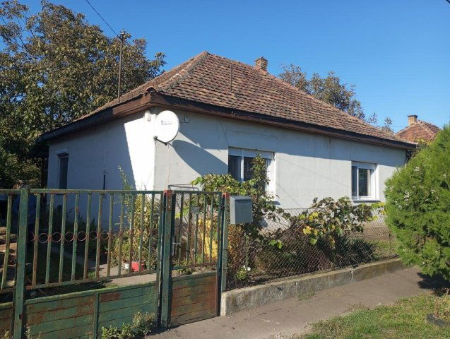 Eladó családi ház, Füzesabonyban 27.9 M Ft, 3 szobás
