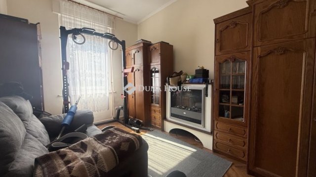 Eladó téglalakás, Szombathelyen 28 M Ft, 2 szobás