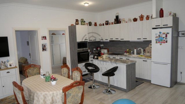 Eladó ikerház, Debrecenben 93 M Ft, 4 szobás