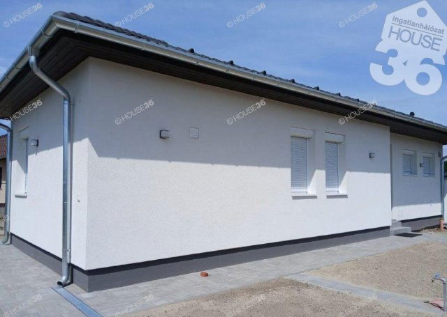 Eladó családi ház, Kecskeméten 67 M Ft, 3 szobás