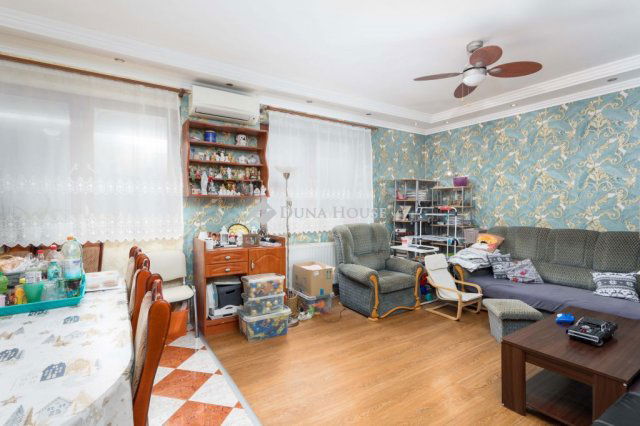 Eladó családi ház, Mosonmagyaróváron 89.9 M Ft, 6 szobás