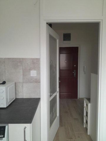 Eladó panellakás, Tatabányán 43 M Ft, 1 szobás