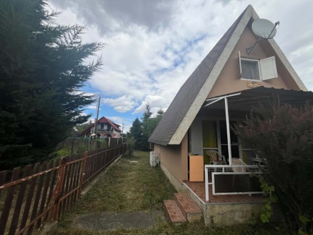 Eladó nyaraló, Ráckevén 35.5 M Ft, 3 szobás