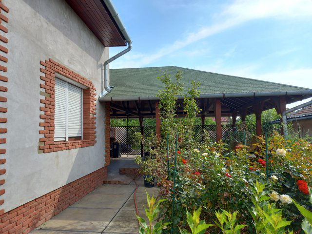 Eladó családi ház, Martfűn 62 M Ft, 5 szobás