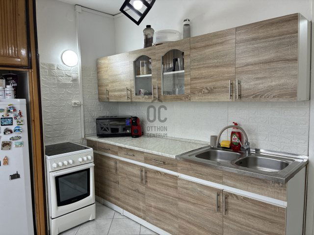 Eladó panellakás, Debrecenben 61.5 M Ft, 3 szobás