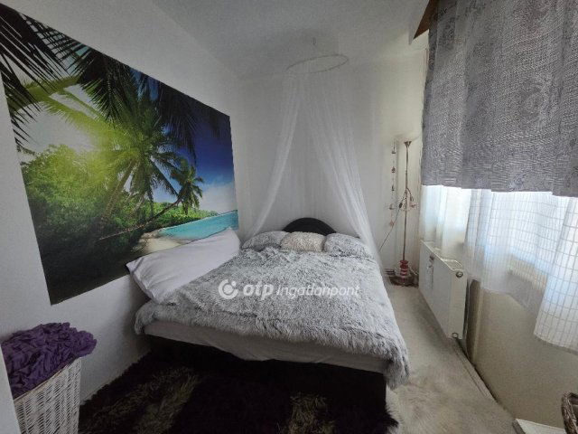 Eladó téglalakás, Mezőhegyesen 17.5 M Ft, 2+1 szobás