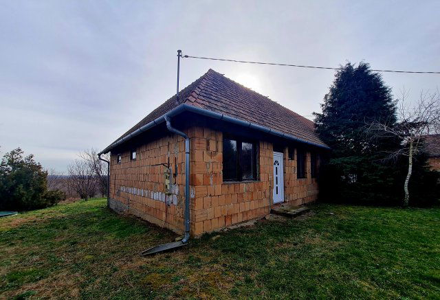 Eladó ikerház, Szőkéden 14.99 M Ft, 2 szobás