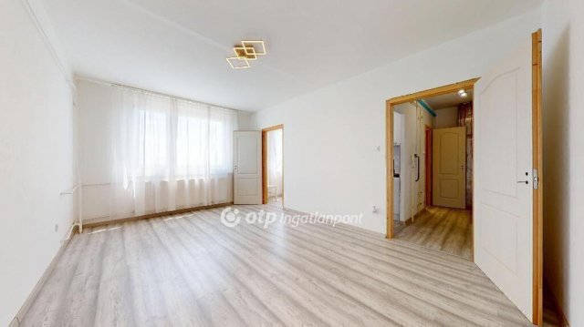 Eladó panellakás, Miskolcon 26.5 M Ft, 1+1 szobás