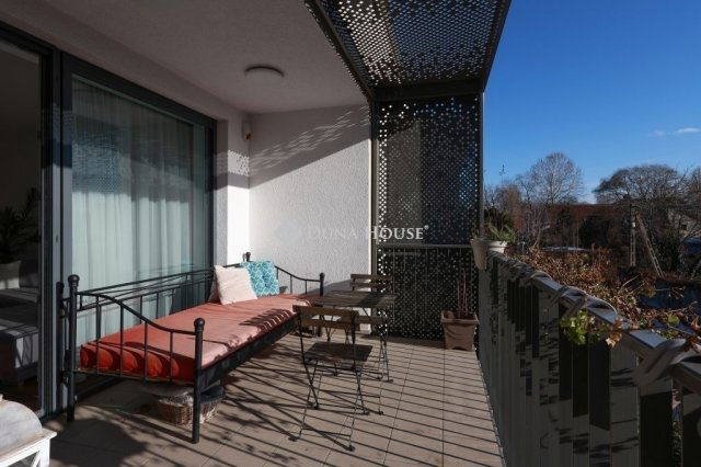 Eladó téglalakás, Budapesten, III. kerületben 119 M Ft, 2 szobás