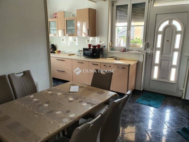 Eladó családi ház, Szombathelyen 125 M Ft, 4+1 szobás