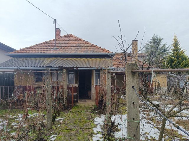 Eladó családi ház, Nyíregyházán 38 M Ft, 4 szobás