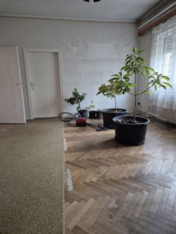 Eladó családi ház, Keszthelyen 74.9 M Ft, 4 szobás