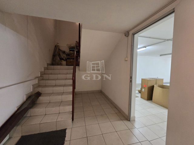 Eladó ipari ingatlan, Budapesten, VII. kerületben 124 M Ft