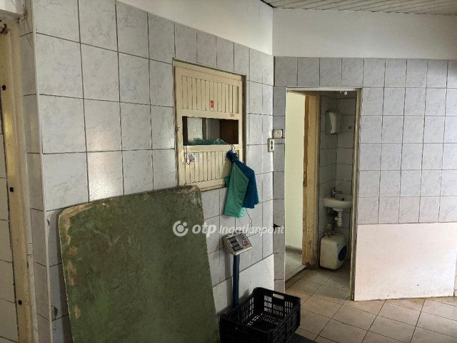 Eladó üzlethelyiség, Mohácson 115 M Ft / költözzbe.hu