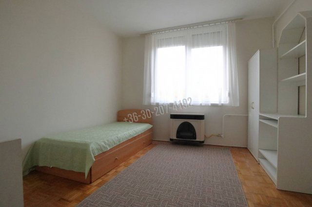 Kiadó téglalakás, albérlet, Szegeden, Csörlő utcában