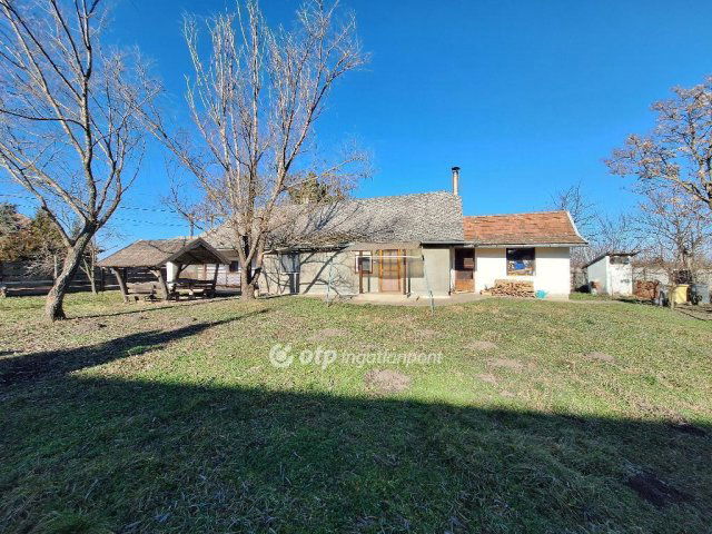 Eladó családi ház, Füzesgyarmaton 18.7 M Ft