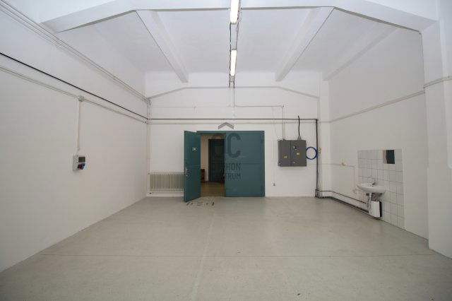 Kiadó ipari ingatlan, Budapesten, IV. kerületben 438 E Ft / hó