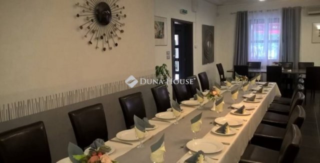 Eladó hotel, Tolnán 590 M Ft, 31 szobás / költözzbe.hu