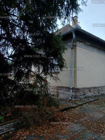 Eladó családi ház, Dunakeszin 99 M Ft, 3 szobás