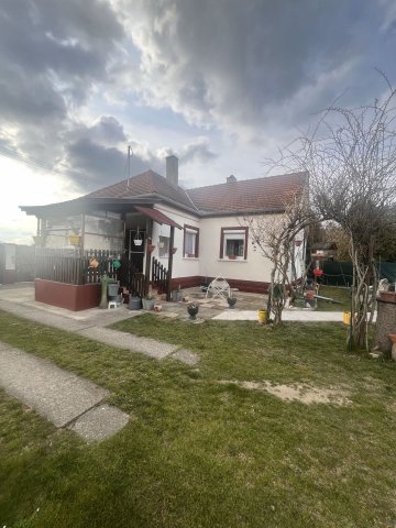 Eladó családi ház, Szerecsenyen 59 M Ft, 3 szobás
