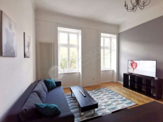 Kiadó téglalakás, albérlet, VI. kerületben, Andrássy úton