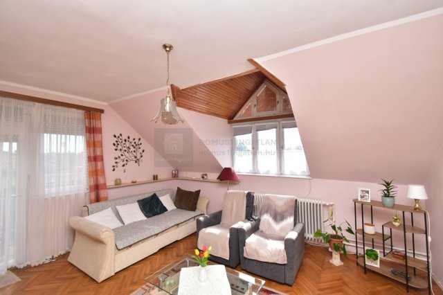 Eladó családi ház, Szombathelyen 240 M Ft, 7 szobás