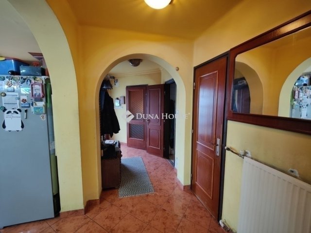 Eladó ikerház, Vecsésen 105 M Ft, 6 szobás