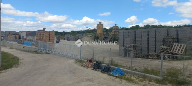 Eladó ipari ingatlan, Óbarokon 780 M Ft / költözzbe.hu