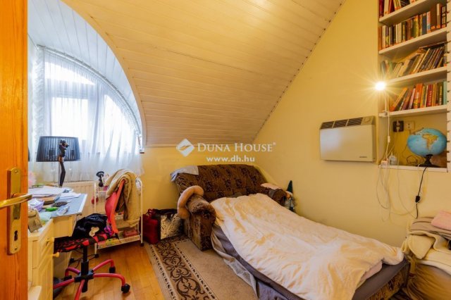 Eladó ikerház, Budapesten, XVI. kerületben 124.5 M Ft, 4 szobás