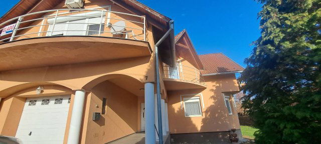 Eladó családi ház, Zalakaroson 115 M Ft, 7 szobás