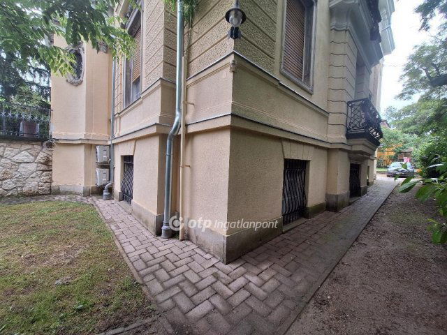 Eladó téglalakás, Budapesten, II. kerületben 63.9 M Ft