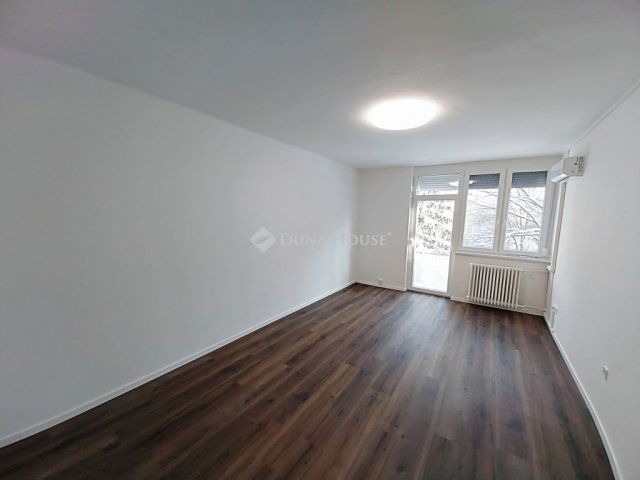 Kiadó téglalakás, albérlet, Tatabányán 170 E Ft / hó