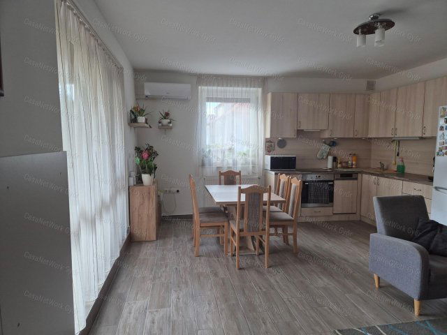 Eladó téglalakás, Győrújbaráton 89.9 M Ft, 3 szobás