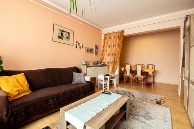 Eladó panellakás, Tatabányán 43.99 M Ft, 2 szobás