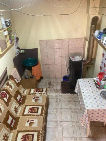 Eladó családi ház, Miskolcon 3.95 M Ft, 1 szobás