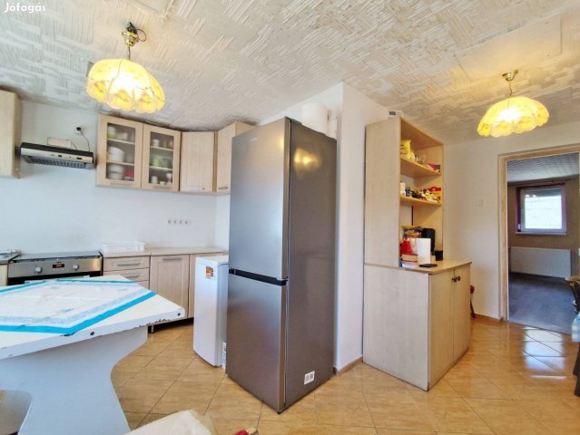 Eladó családi ház, Egyházaskozáron 11.9 M Ft, 1 szobás