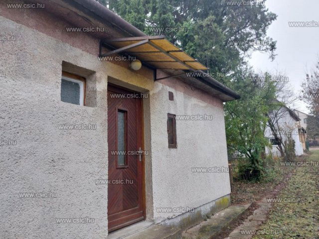 Eladó családi ház, Törökbálinton 39 M Ft, 1 szobás
