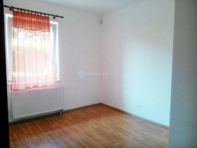 Eladó téglalakás, Gödön 86.5 M Ft, 3 szobás