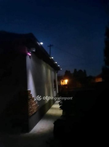 Eladó családi ház, Nyíregyházán 23.5 M Ft, 2 szobás