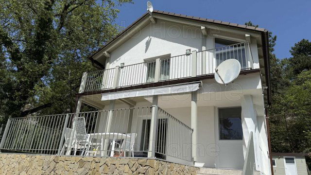 Eladó családi ház, Balatongyörökön 119 M Ft, 9+1 szobás