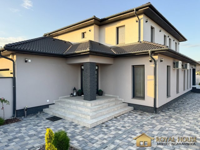 Eladó családi ház, Felsőzsolcán, Árpád Fejedelem útján